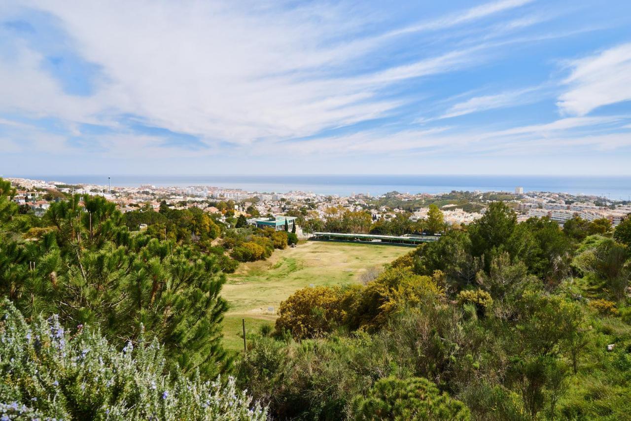 Sea View Penthouse, Pool, Privacy, Benalmadena Apartment Bagian luar foto
